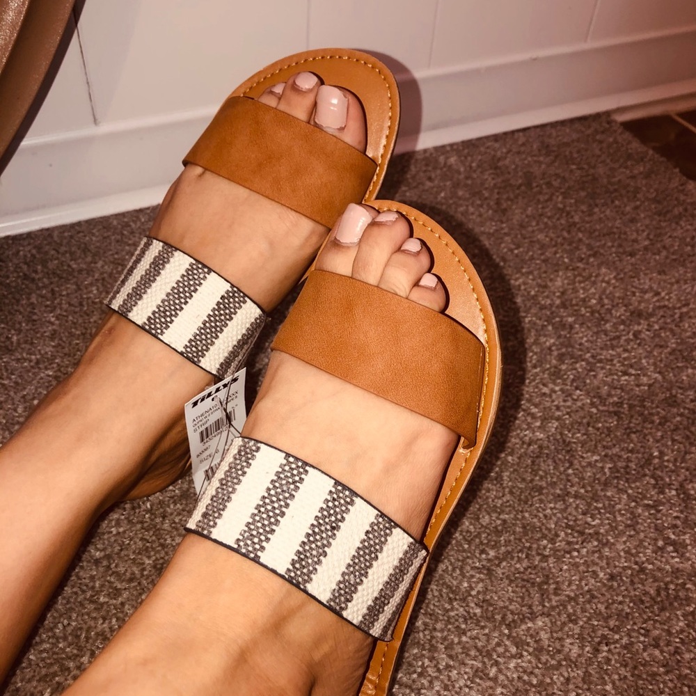 Sandals - Picture 2 of 2